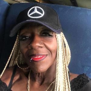 Meet your Posher, Beverly